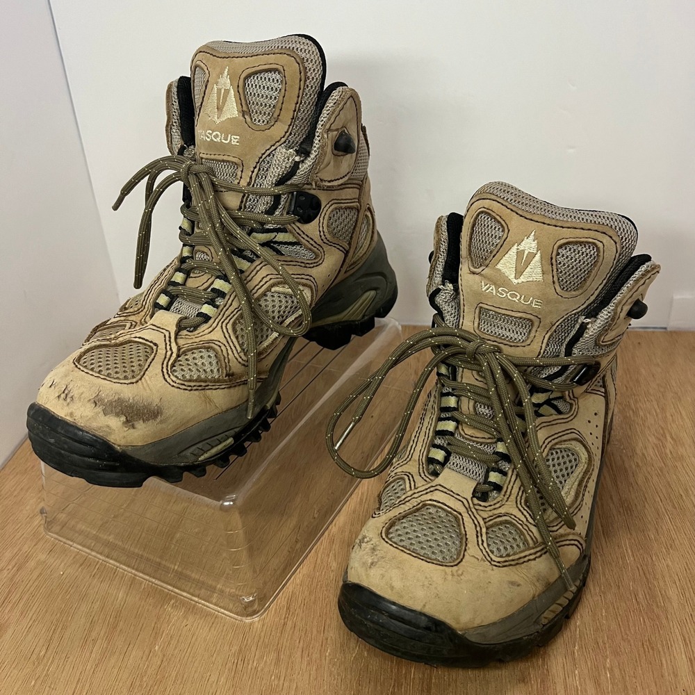 Vasque 7465 Gore-Tex Hiking Boots Womens 7.5M Tan Leather Vibram Soles *READ*